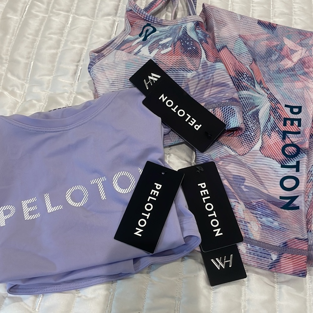 Peloton Workout Set 🏋️‍♀️ 💪🏼 🚴 - Picture 14 of 14
